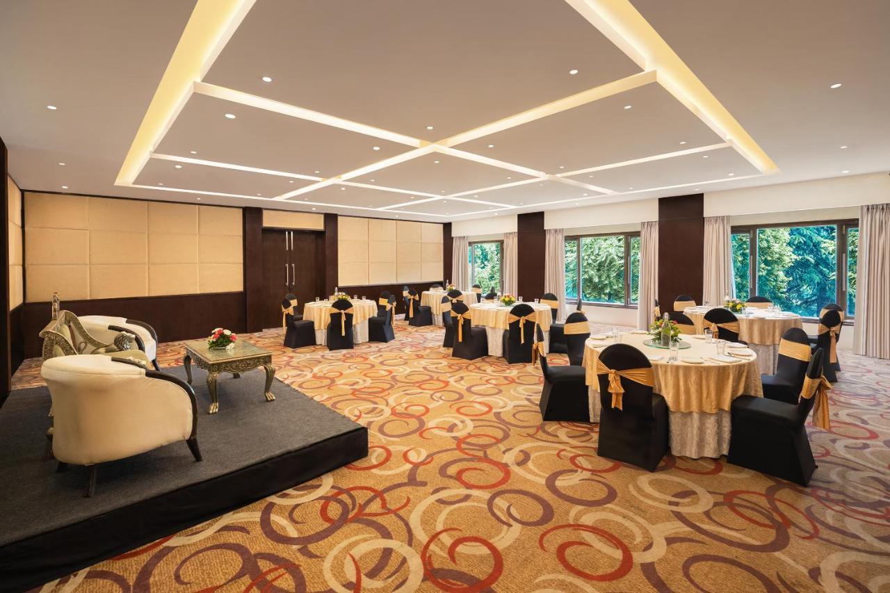 Hotel Golden Tulip Srinagar Exteriér fotografie