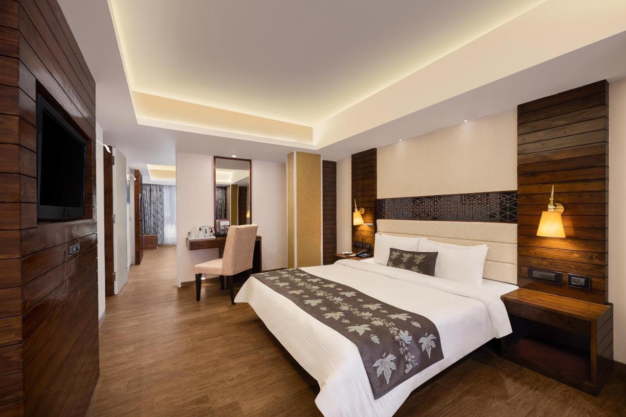 Hotel Golden Tulip Srinagar Exteriér fotografie